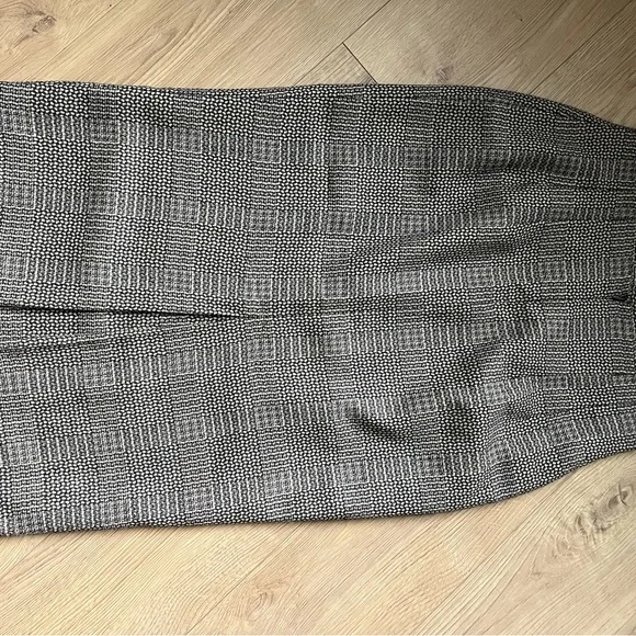 Ports Pencil Skirt - fully lined - Picture 4 of 9